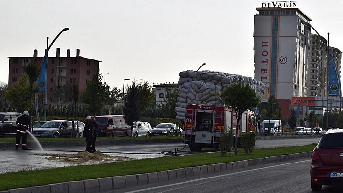 Saman balyaları tutuştu 