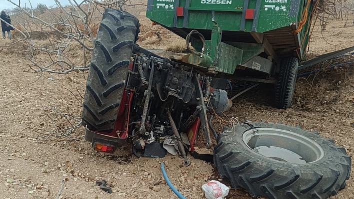 Şanlıurfa'da traktör devrildi: 3 yaralı