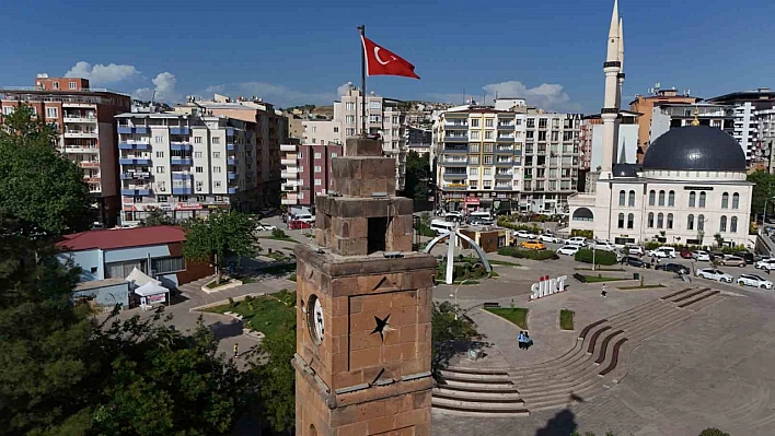 Siirt'te 120 yıllık tarihi saat, tamir edildi