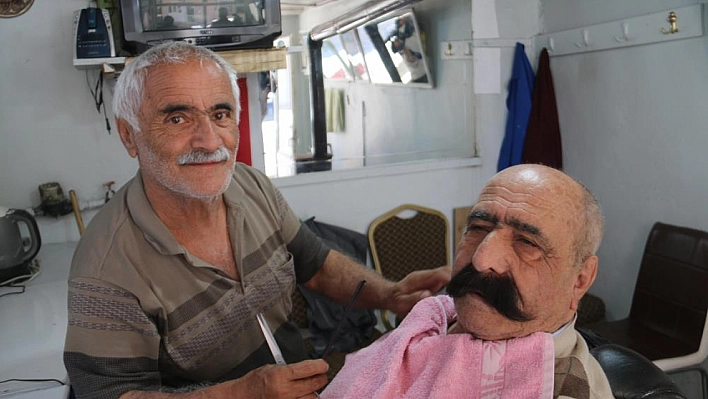 Sivas'ın en yaşlı berberi!