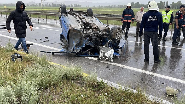 Sivas-Malatya yolunda can pazarı: 1 ölü, 3'ü çocuk 4 yaralı