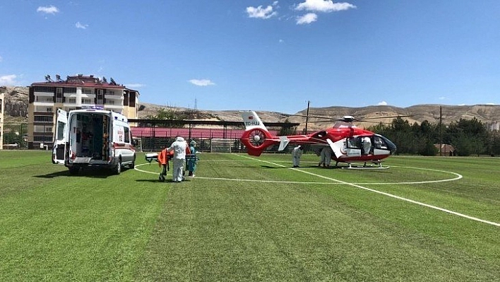 Solunum sıkıntısı çeken hastaya ambulans helikopter