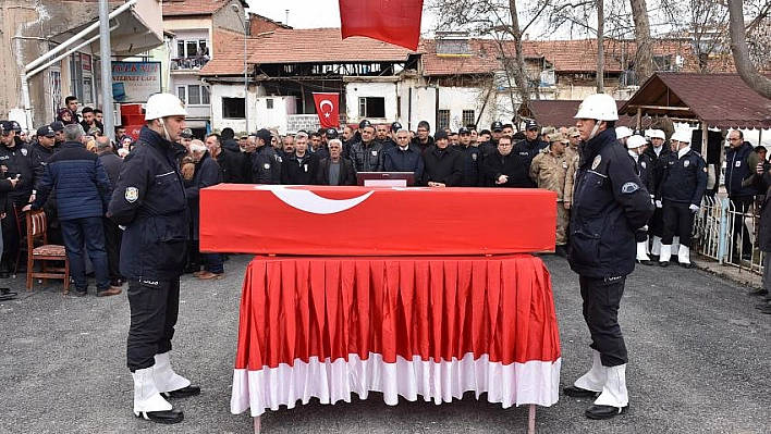 Son yolculuğuna uğurlandı 