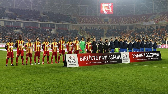 Camia memnun