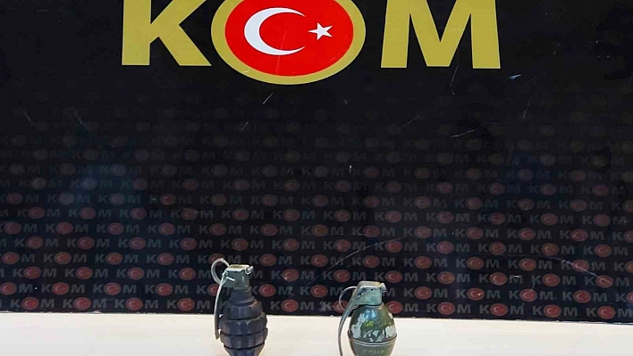 Malatya'da Şüpheli Araçta 2 El Bombası Ele Geçirildi