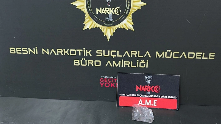 Şüpheli şahıslar üzerinde uyuşturucu ele geçirildi