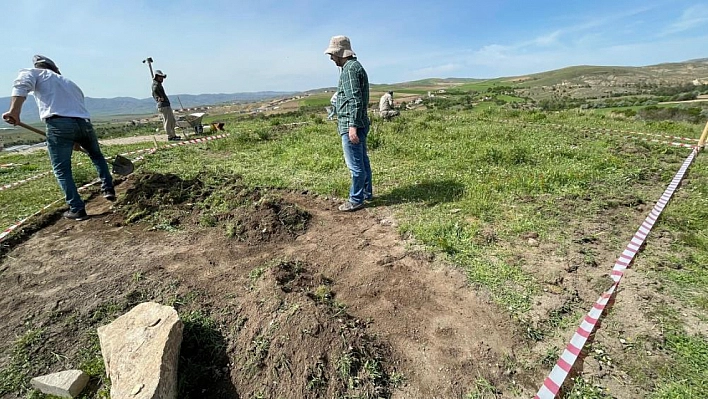 Tadım Kalesi ve Höyüğünde kazı çalışmaları başladı