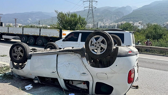 Takla atan otomobilin sürücüsü yaralandı