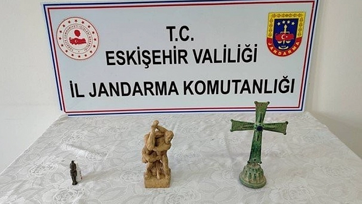 Tarih kaçakçıları yakalandı