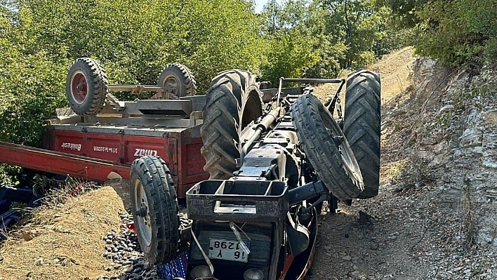 Traktör Devrildi: 1'i Ağır 6 Yaralı