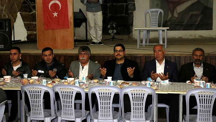 Taşhan'da iftar