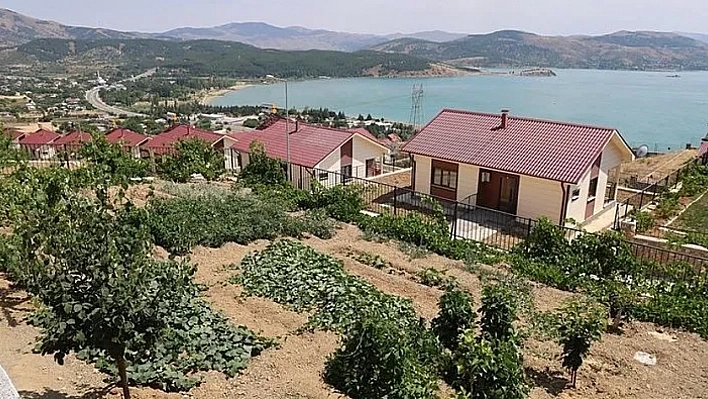 Tatil Sitesi Değil TOKİ Konutları: Komşu'da Yapılan Deprem Konutları Malatyalılarda Hayranlık Uyandırıyor...