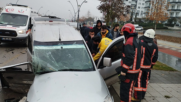 Tecde yolunda feci kaza 1 ölü, 2 yaralı