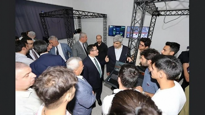 Teknoloji laboratuvarı hizmette