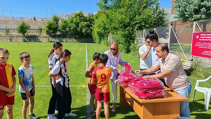 TFF'den Malatya'daki depremzede çocuklara futbol desteği: Antrenmalar başladı...!