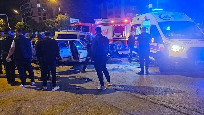 Ticari araç ile otomobil çarpıştı: 3 yaralı