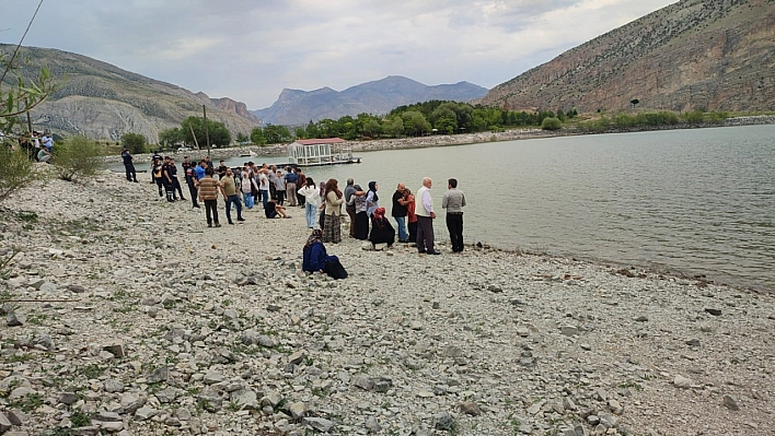 Tortum Gölü'ne giren çocuk kayboldu