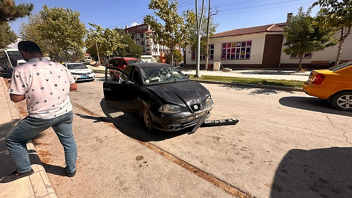 Trafik kazası 2 yaralı