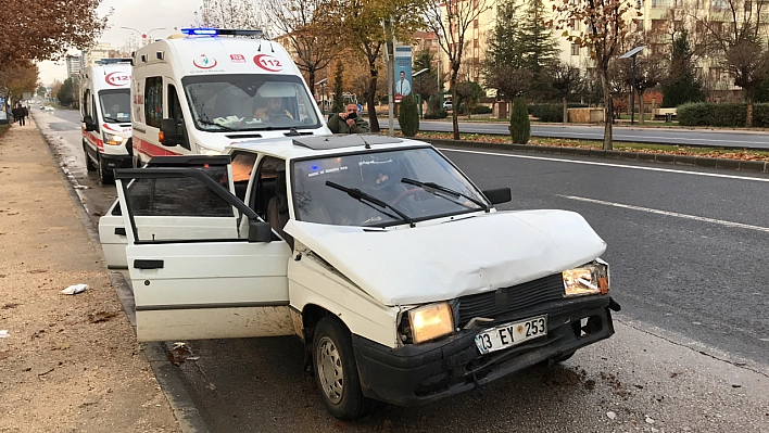 Trafik kazasında 4 kişi yaralandı