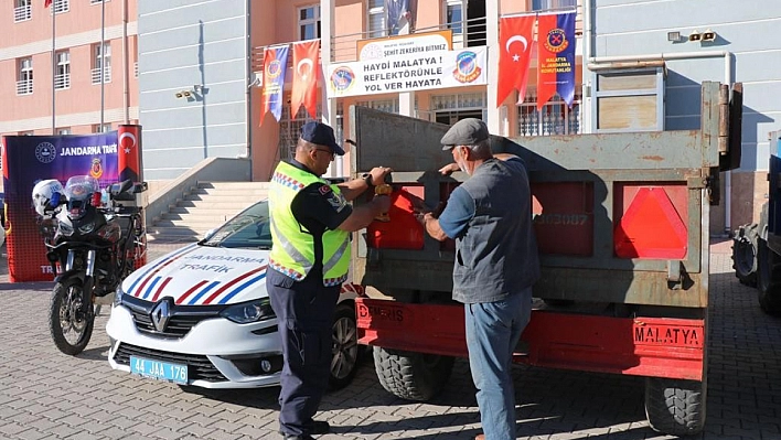 Traktör sahiplerine ''Reflektör'' uyarısı