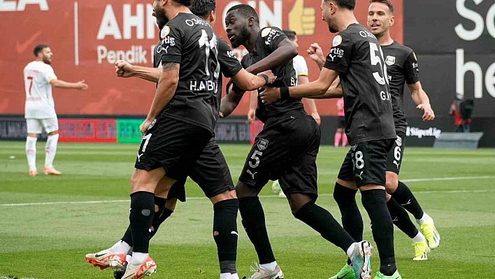 Trendyol Süper Lig: Pendikspor: 1 - Kayserispor:1 (İlk yarı)
