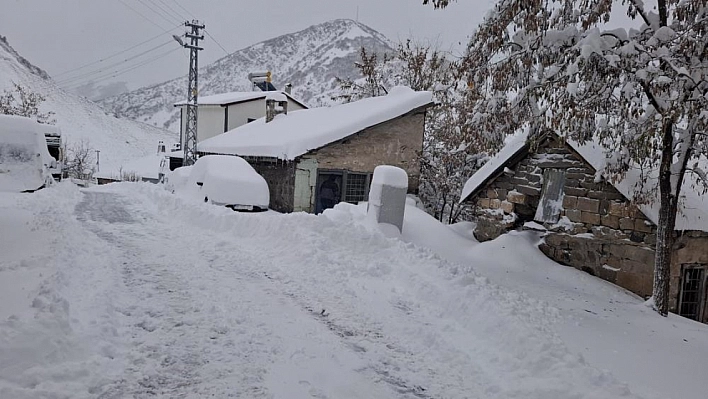 Tunceli'de 189 köy yolu ulaşıma kapandı