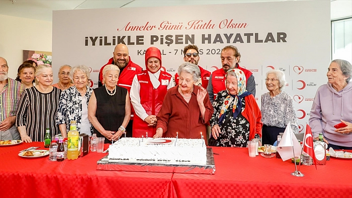 Türk Kızılay, deprem bölgesinde