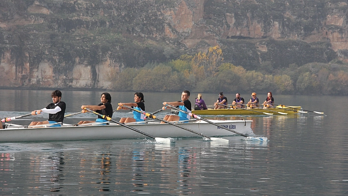 Türkiye'nin ilk kürek maratonu başladı