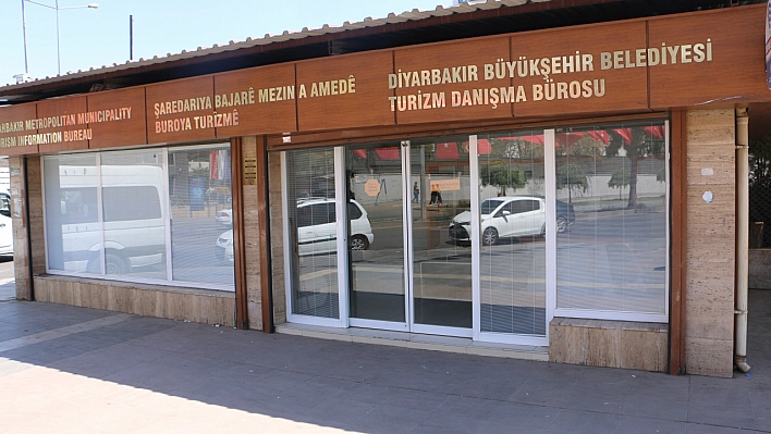 Ücretsiz 'Kent Rehberi' kitapçığı hizmeti veriyor