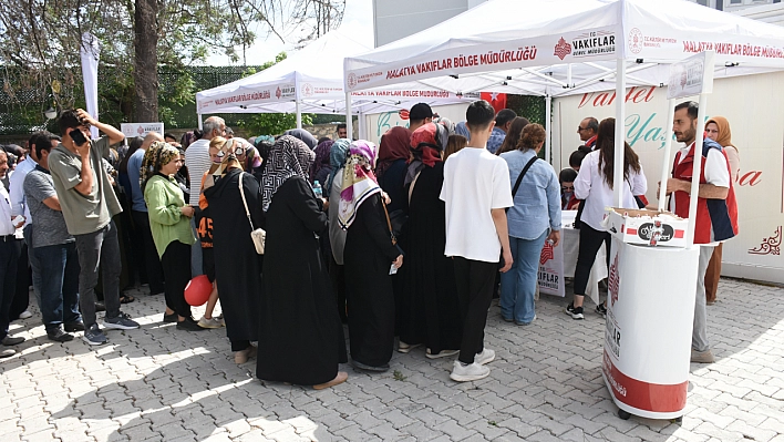 Vakıflar Bölge Müdürlüğü Malatya'da 4 bin liralık hediye kartı dağıtıyor