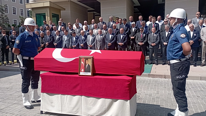 Vali Karaömeroğlu için İçişleri Bakanlığında tören