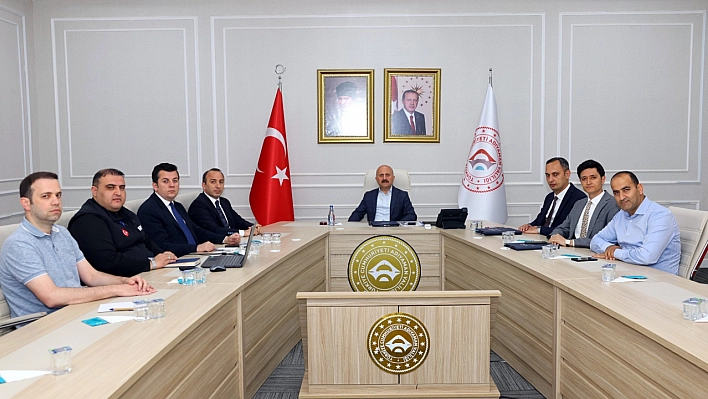 Vali yardımcılarıyla toplantı düzenlendi