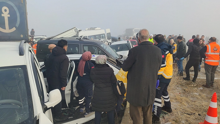 Van'da zincirleme trafik kazası meydana geldi