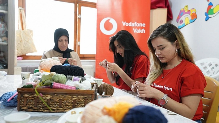 Vodafone, 'Dijital Benim İşim' Projesi Kapsamında Elazığ'daydı