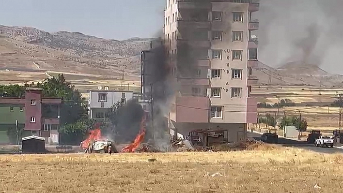 Yangın itfaiye ekiplerince söndürüldü