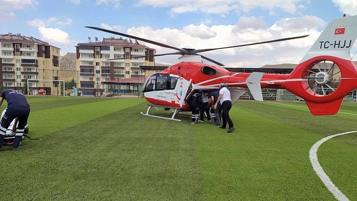 Yaralı gence hava ambulansı yetişti