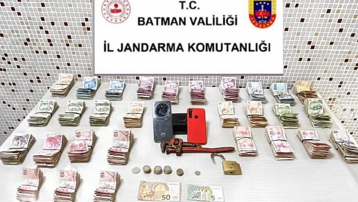 Yardım kutusundan para çalındı