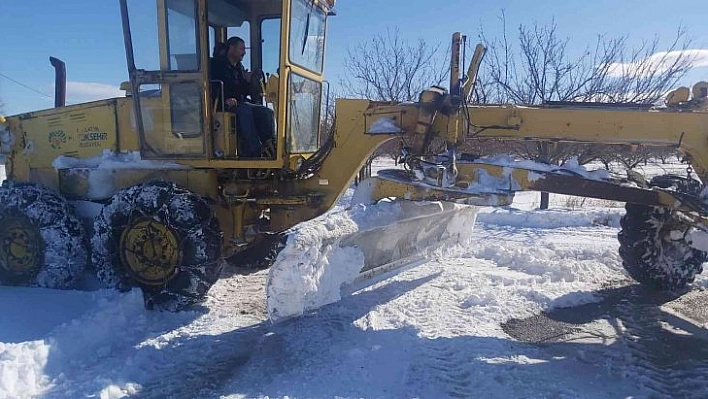 Yazıhan yolları açılıyor