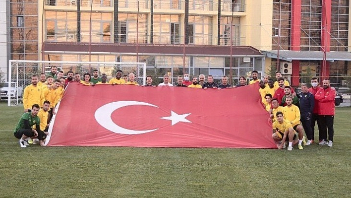 İki futbolcu pozitif çıktı