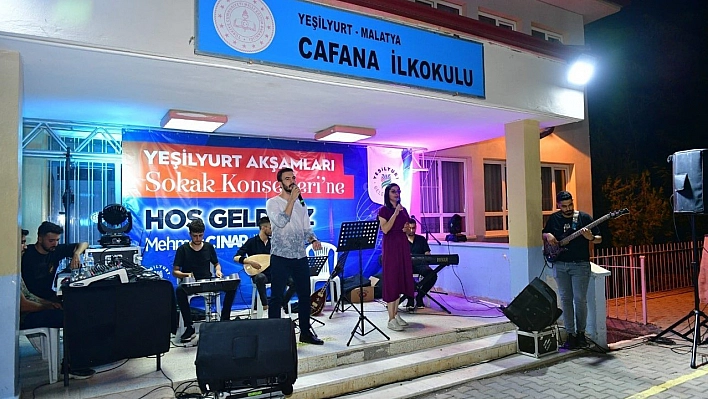 Yeşilyurt'ta sokak konseri