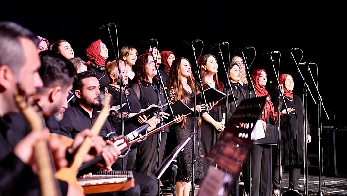 Ev kadınından akademisyene: Malatyalı kadınlardan 'Anneler Günü' konseri!