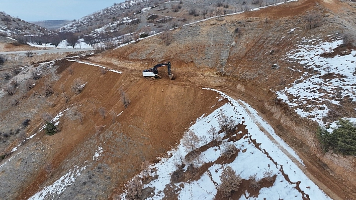 Kırsal Mahallelerde Ulaşım Ağını Güçlendirmek İçin Çalışmalar Devam Ediyor!