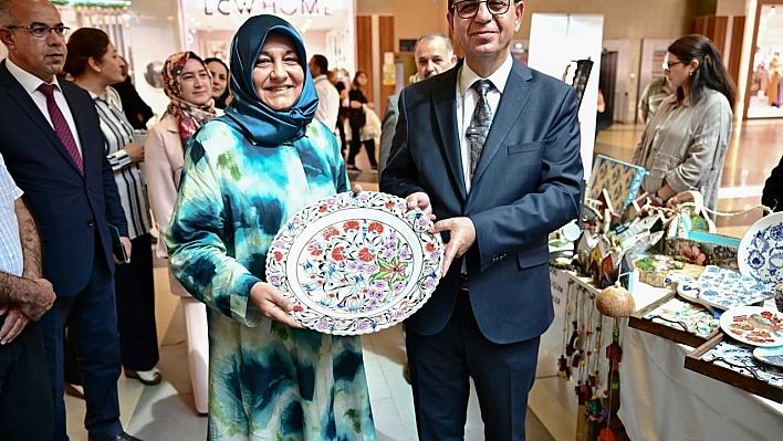 Malatya'da kadınların el emeği sergilendi