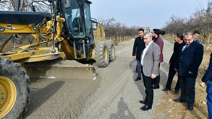 Kırsalda yollar yenileniyor