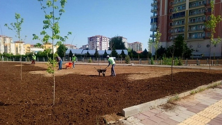 Parklar yenileniyor