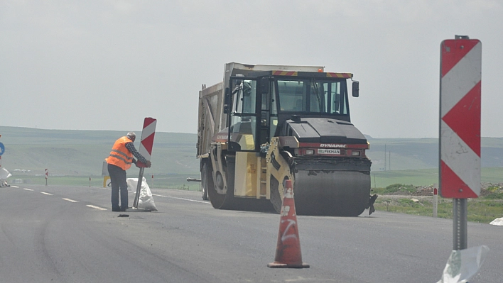 Yol çalışmaları devam ediyor