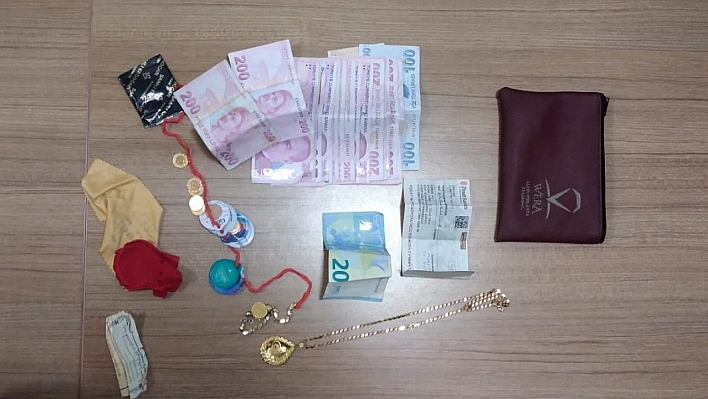 Kastamonu'da para dolu cüzdan bulundu