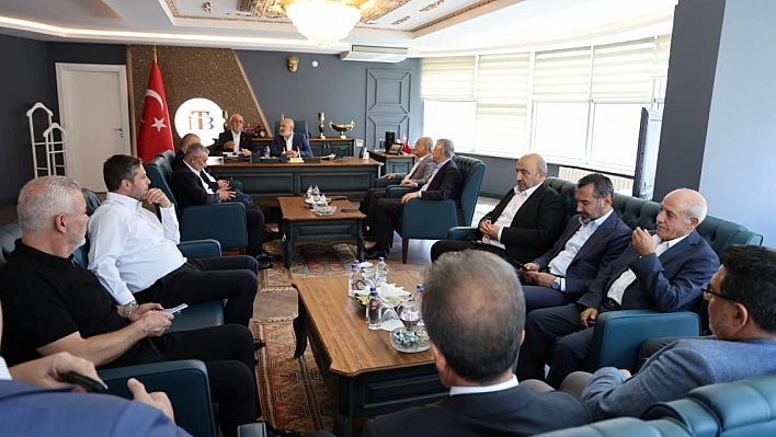 Yurt dışına kaçan 360 suç baronu Türkiye'ye getirildi!