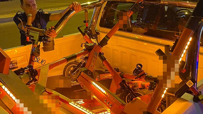 Zabıta ekipleri scooterları topladı