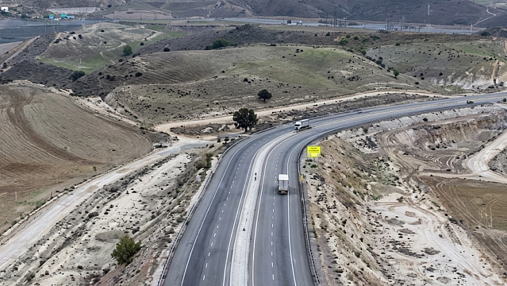 Malatya Sivas Yolu 4 yılda tamamlandı: 8 tünel, 14 köprü....